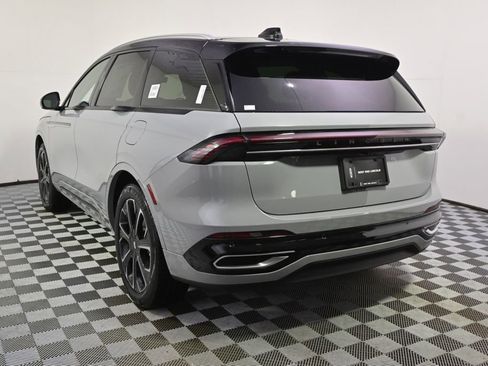 New 2026 Lincoln Nautilus Reserve image 4