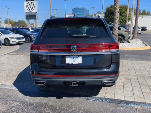 Certified 2024 Volkswagen Atlas SE image 5