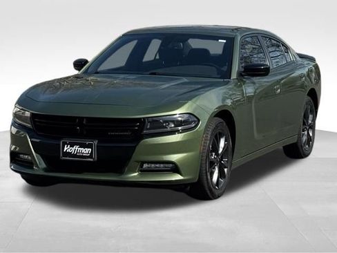 Used 2022 Dodge Charger SXT w/ Blacktop Package AWD/4WD image 3