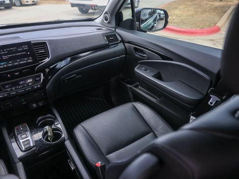 Used 2022 Honda Pilot Touring image 28