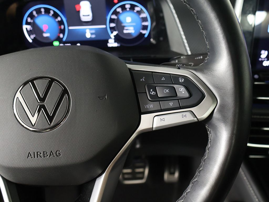 Used 2024 Volkswagen Atlas Cross Sport SEL Premium R-Line AWD/4WD image 42