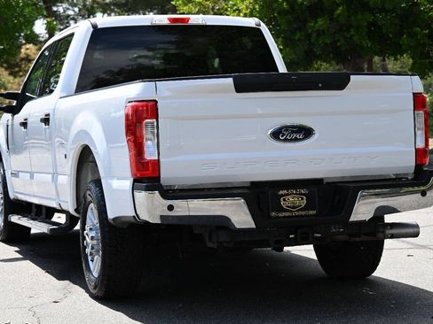 Used 2018 Ford F350 XLT w/ XLT Value Package RWD image 3
