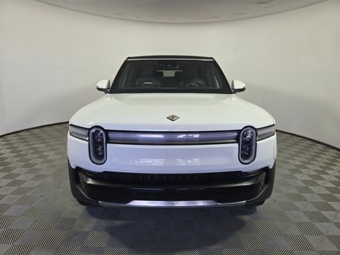 Used 2025 Rivian R1S Adventure AWD/4WD image 8