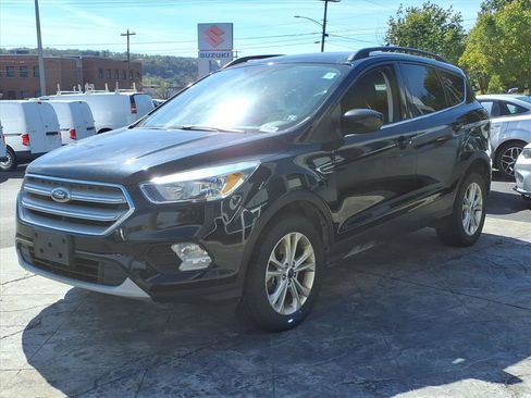 Used 2018 Ford Escape SE w/ SE Sync 3 Package image 5