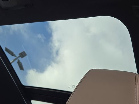 Certified 2023 BMW X1 xDrive28i w/ Convenience Package image 15