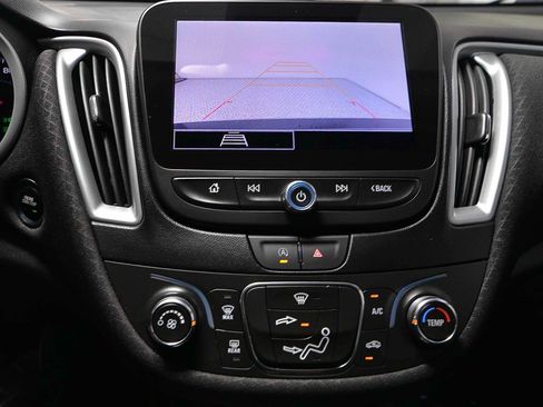Used 2024 Chevrolet Malibu LS FWD image 13