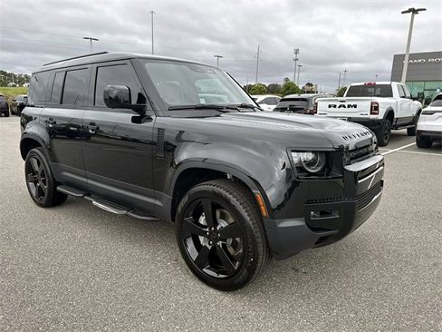 New 2026 Land Rover Defender 110 S image 9