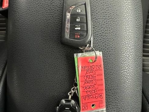 Used 2022 Toyota Camry SE AWD/4WD image 31