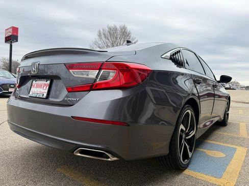 Used 2018 Honda Accord Sport image 10
