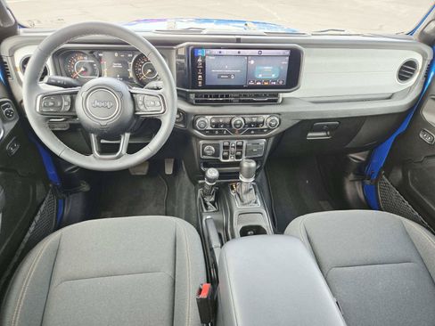 Used 2025 Jeep Gladiator Sport AWD/4WD image 10
