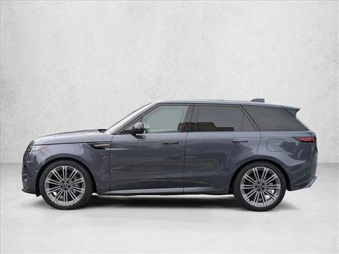 Used 2025 Land Rover Range Rover Sport Dynamic SE AWD/4WD image 9