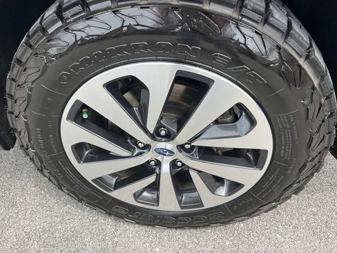 Used 2022 Subaru Outback Premium AWD/4WD image 11