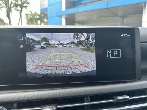 Used 2025 Hyundai Santa Cruz SE FWD image 24