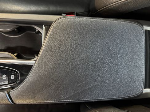 Used 2018 Volvo S90 T5 Momentum w/ Convenience Package image 21