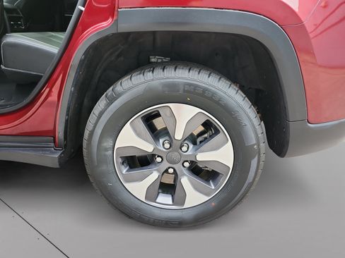 Used 2023 Jeep Grand Cherokee 4WD 4xe image 15