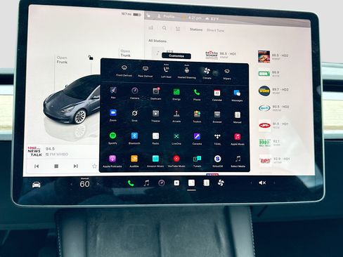 Used 2023 Tesla Model 3 Standard Range RWD image 29