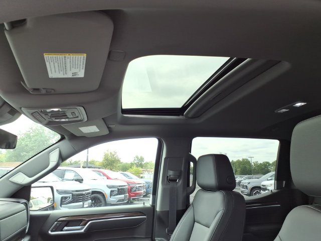 New 2026 Chevrolet Silverado 1500 RST w/ Safety Package AWD/4WD image 8