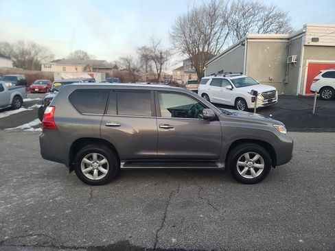 Used 2011 Lexus GX 460 w/ Comfort Plus Pkg AWD/4WD image 9
