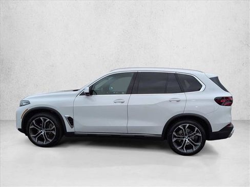 Used 2024 BMW X5 xDrive40i w/ Parking Assistance Package AWD/4WD image 9