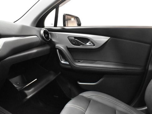 Used 2024 Chevrolet Blazer LT w/ Sound & Technology Package FWD image 26