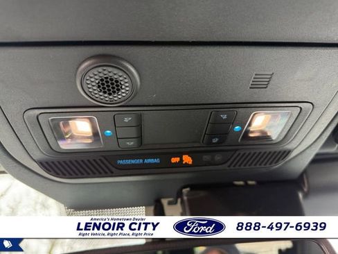 Used 2025 Ford Bronco Outer Banks image 17