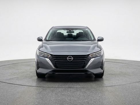 Used 2025 Nissan Sentra SV image 2