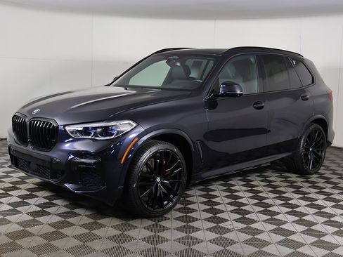 Used 2022 BMW X5 xDrive40i w/ M Sport Package image 12