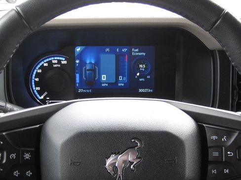 Used 2023 Ford Bronco Wildtrak AWD/4WD image 11
