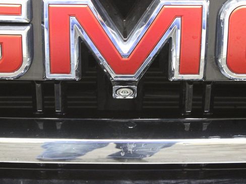 Used 2024 GMC Yukon XL SLT w/ SLT Luxury Package image 50