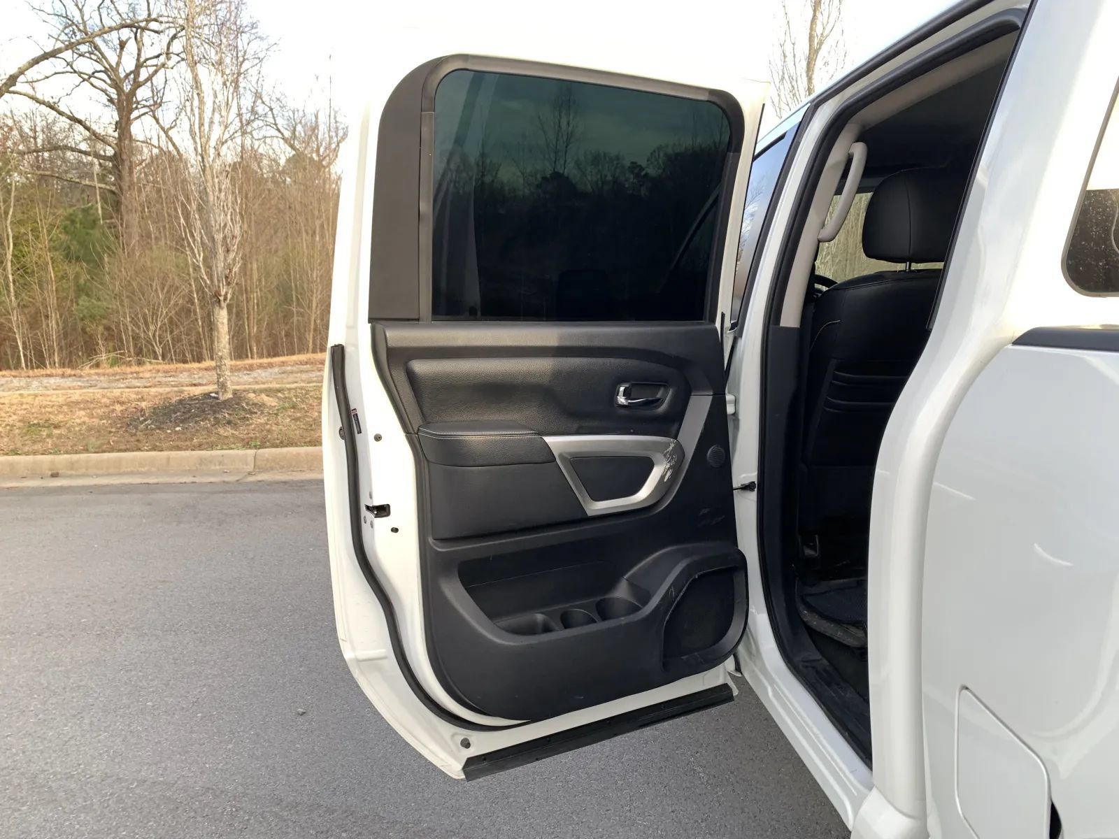 Used 2018 Nissan Titan PRO-4X w/ Pro-4x Utility Package AWD/4WD image 29