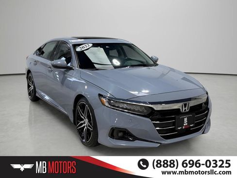 Used 2022 Honda Accord Touring image 3