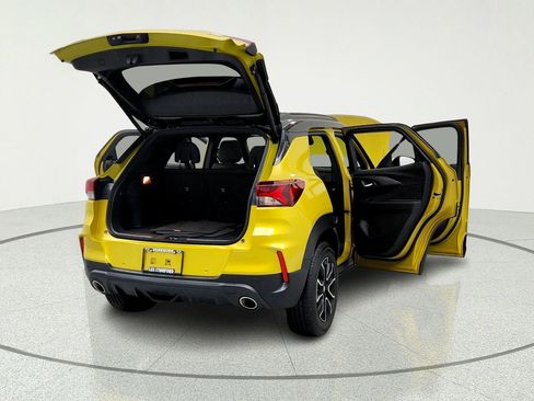 Certified 2023 Chevrolet TrailBlazer RS w/ Sun and Liftgate Package AWD/4WD image 12