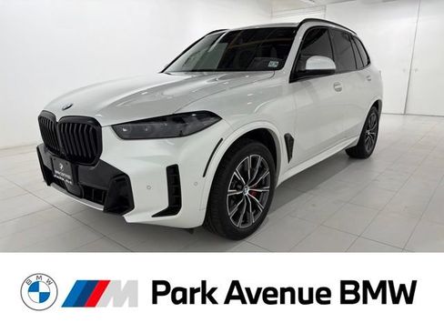 Used 2025 BMW X5 xDrive40i w/ M Sport Package AWD/4WD image 1