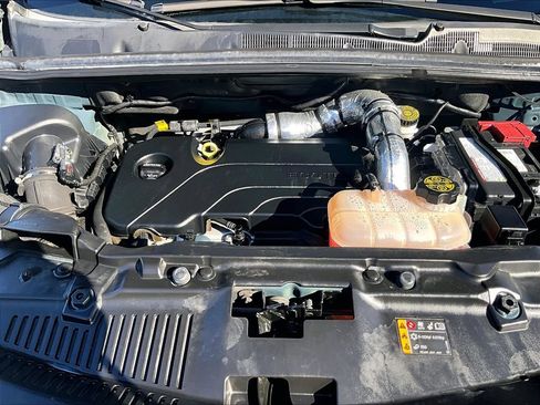 Certified 2022 Chevrolet Trax LT w/ LT Convenience Package image 14