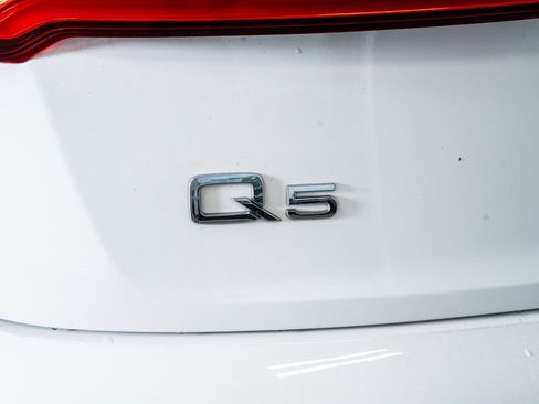 Used 2019 Audi Q5 2.0T Premium image 24