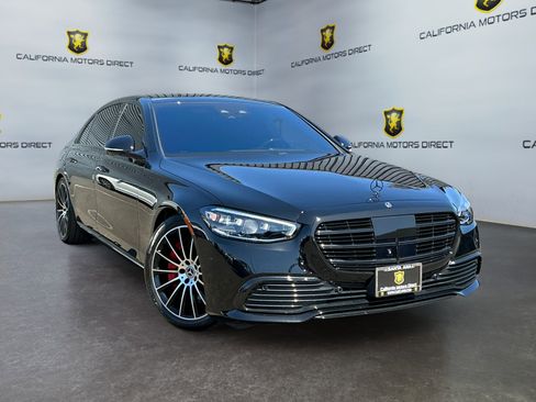 Used 2024 Mercedes-Benz S 580e 4MATIC Sedan image 3
