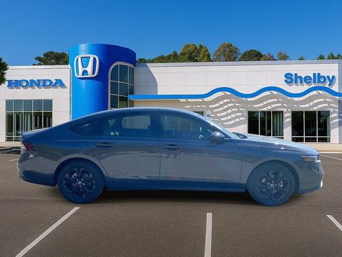 New 2025 Honda Accord SE image 9