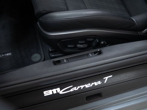 Certified 2026 Porsche 911 Carrera T RWD image 16