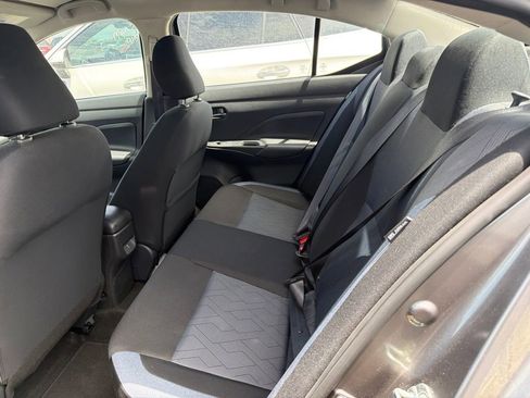 Used 2025 Nissan Versa SV FWD image 3