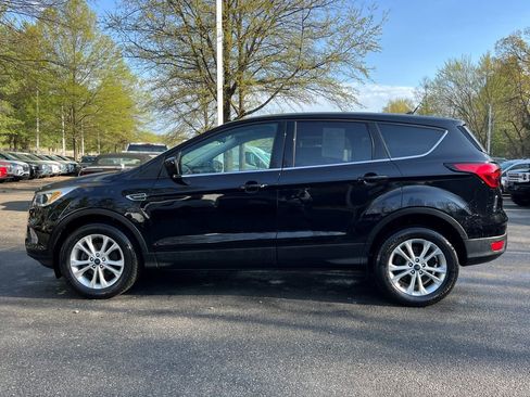 Certified 2019 Ford Escape SE FWD image 4