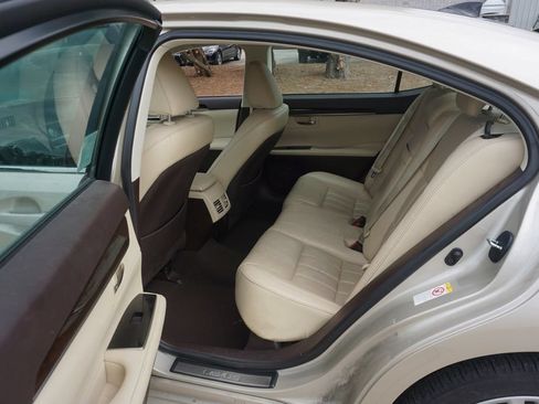 Used 2018 Lexus ES 350 w/ Luxury Package w/Wood Trim FWD image 14