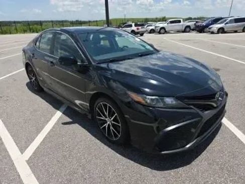 Used 2021 Toyota Camry SE FWD image 5