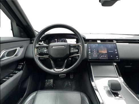 Used 2025 Land Rover Range Rover Velar Dynamic SE image 37