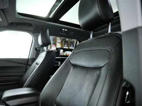 Certified 2021 Ford Explorer Limited AWD/4WD image 16