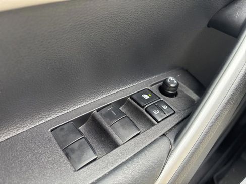Certified 2025 Toyota Corolla Cross L FWD image 19