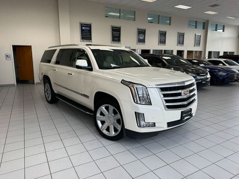 Used 2015 Cadillac Escalade ESV Premium AWD/4WD image 7