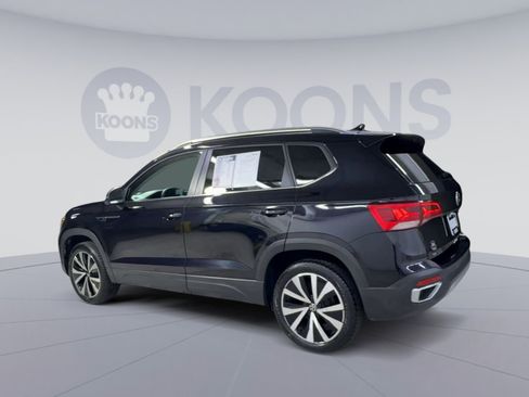 Used 2024 Volkswagen Taos SE FWD image 8