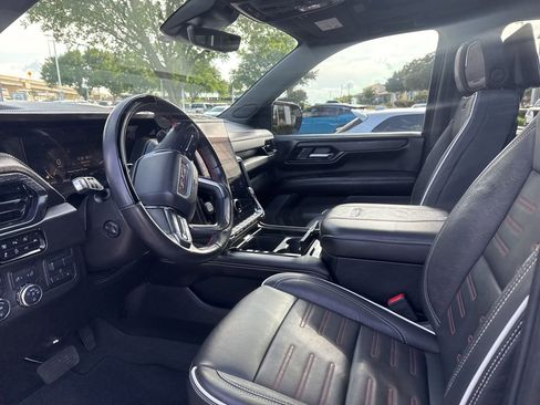Used 2025 GMC Yukon XL AT4 Ultimate AWD/4WD image 6