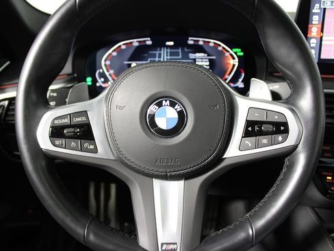 Used 2023 BMW 540i w/ Executive Package image 4