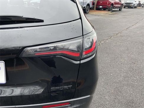 Used 2023 Honda HR-V Sport image 32